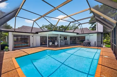 1472 73rd Circle NE St Petersburg FL 33702
