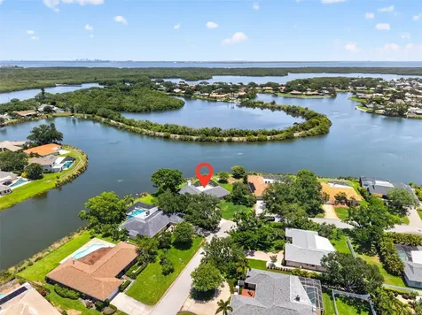 1472 73rd Circle NE St Petersburg FL 33702