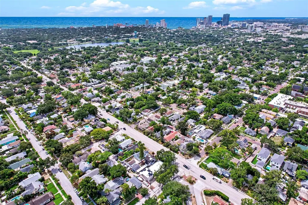 1127 22nd Avenue N St Petersburg FL 33704