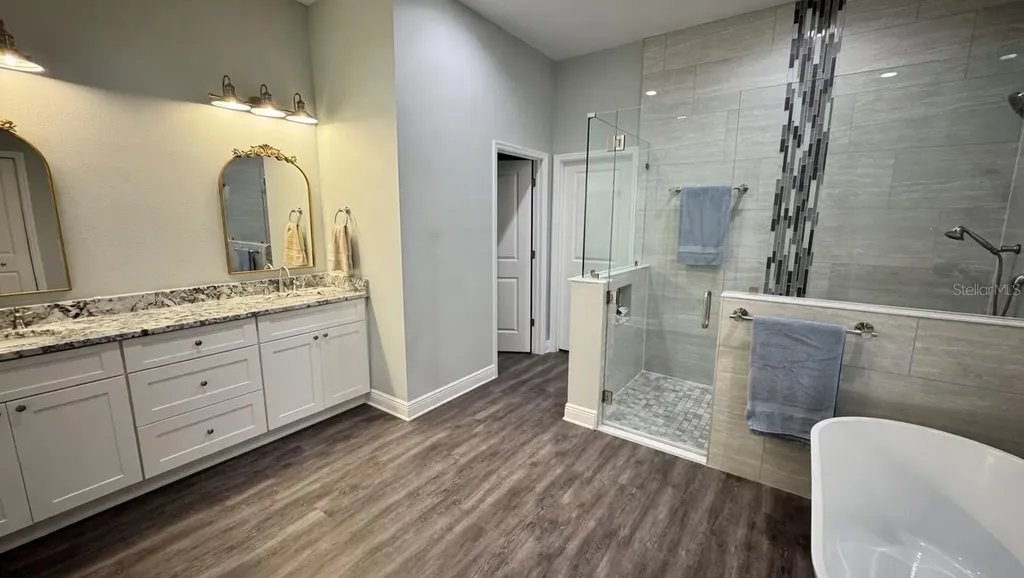 2730 Robertson Lutz FL 33559