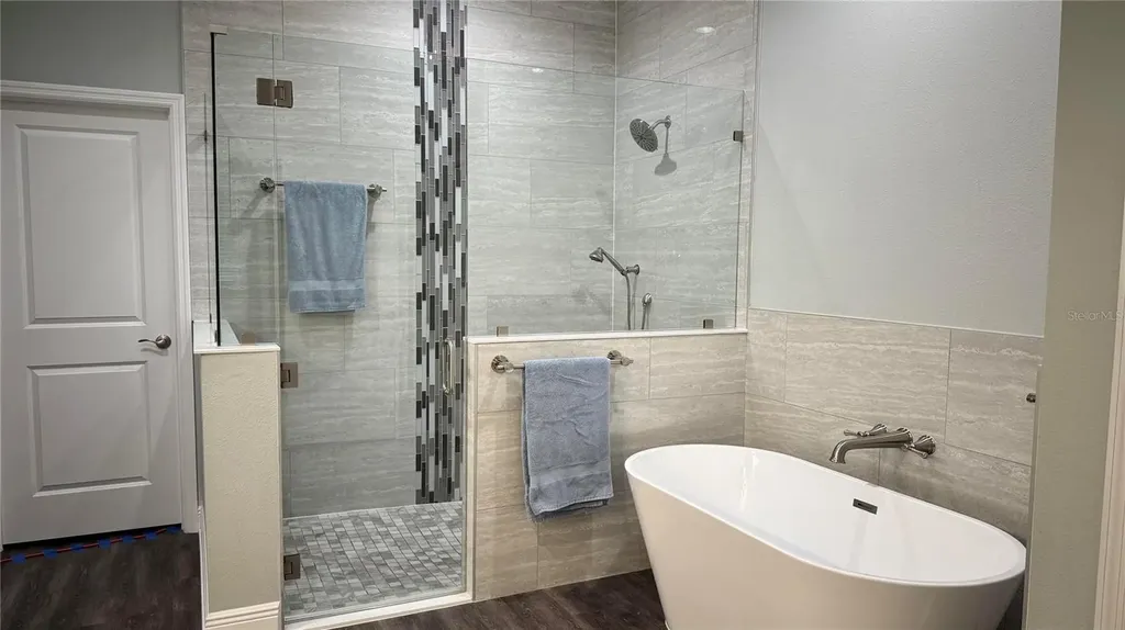 2730 Robertson Lutz FL 33559