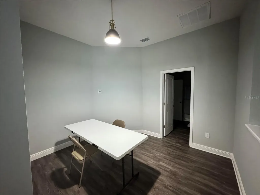 2730 Robertson Lutz FL 33559