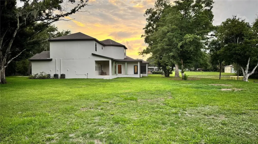 2730 Robertson Lutz FL 33559