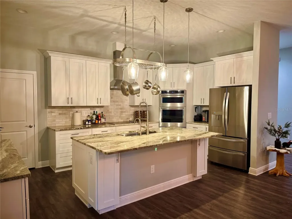 2730 Robertson Lutz FL 33559