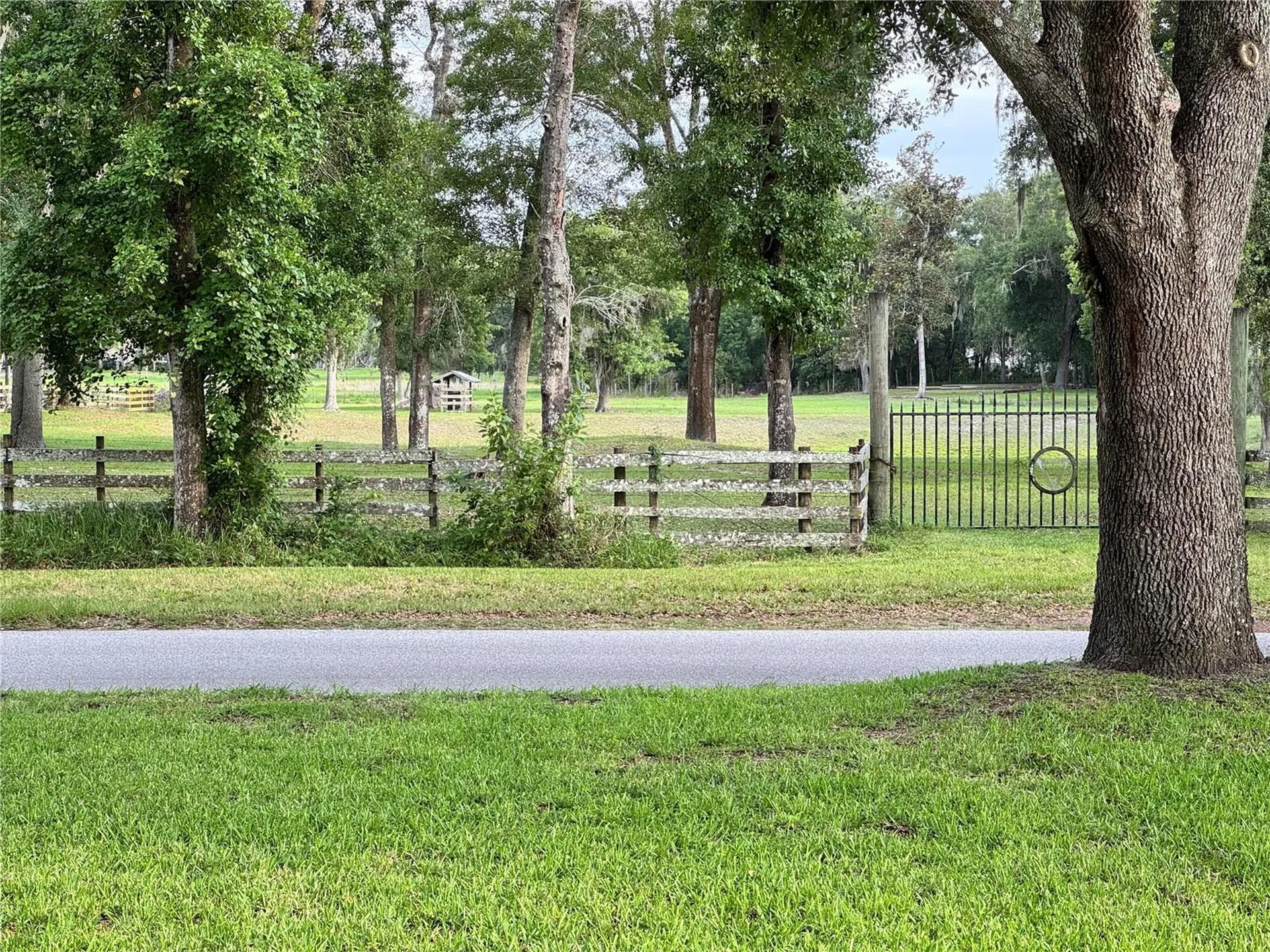 2730 Robertson Lutz FL 33559