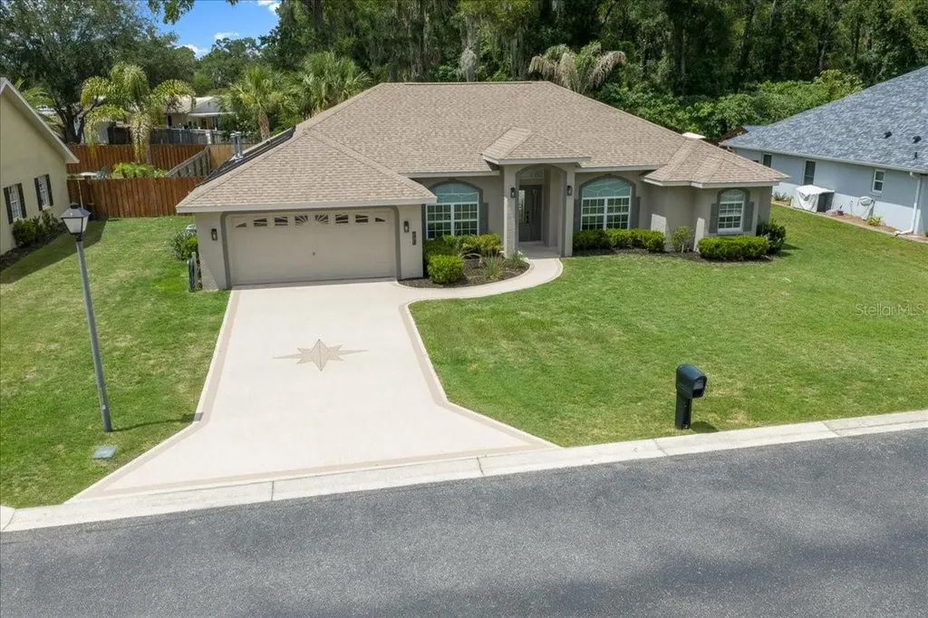 5413 SE 107th Street Belleview FL 34420