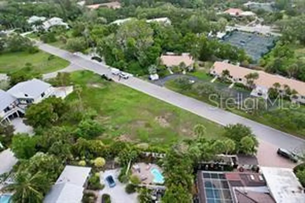 521 Neptune Avenue Longboat Key FL 34228