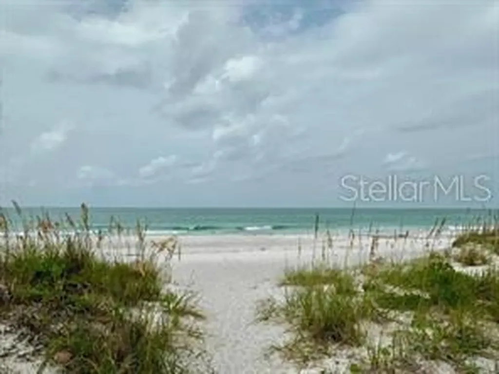 521 Neptune Avenue Longboat Key FL 34228