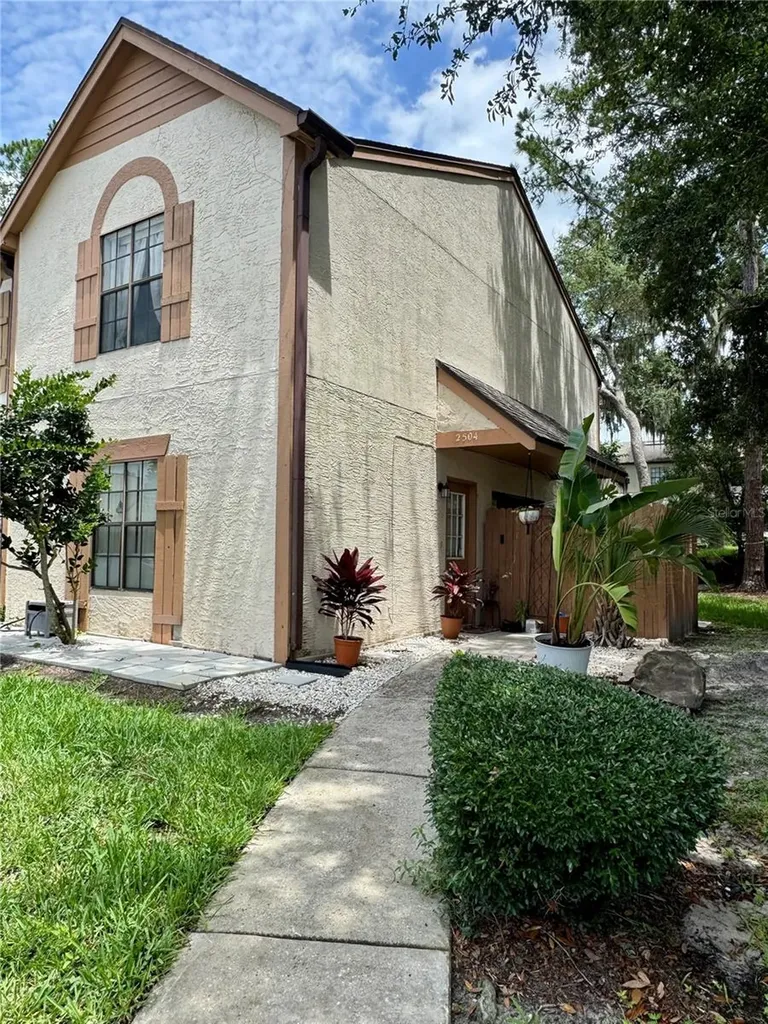 2504 Brigadoon Drive Clearwater FL 33759