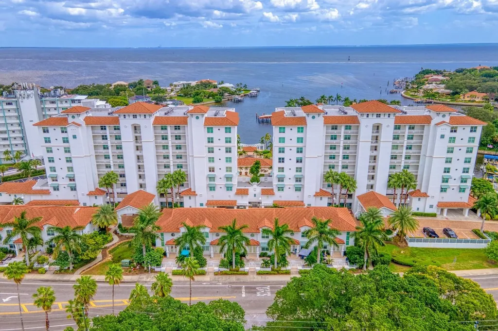 1325 Snell Isle Boulevard NE St Petersburg FL 33704