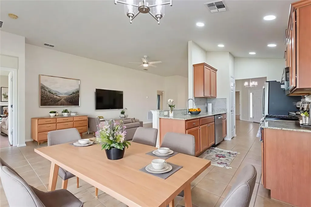 418 Del Sol Avenue Davenport FL 33837