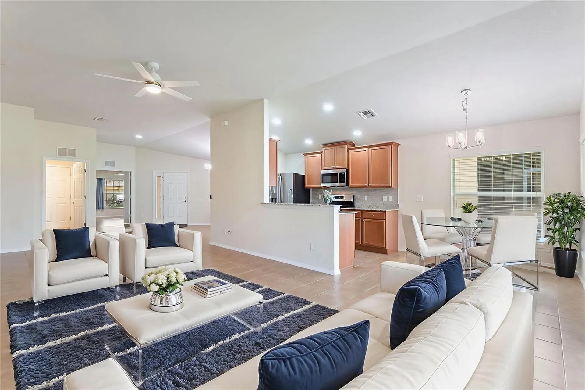 418 Del Sol Avenue Davenport FL 33837