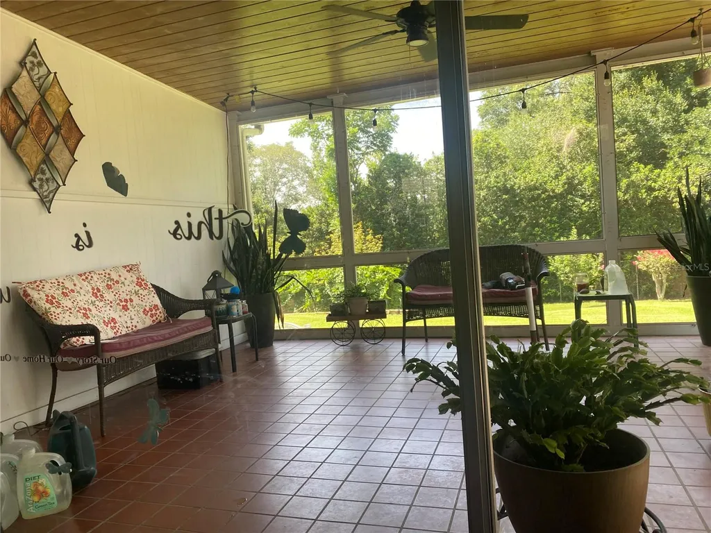 305 White Oak Drive Altamonte Springs FL 32701