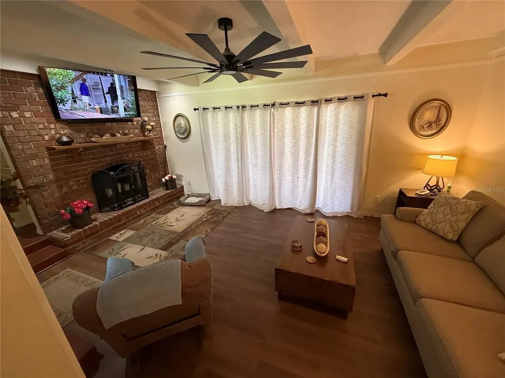 305 White Oak Drive Altamonte Springs FL 32701
