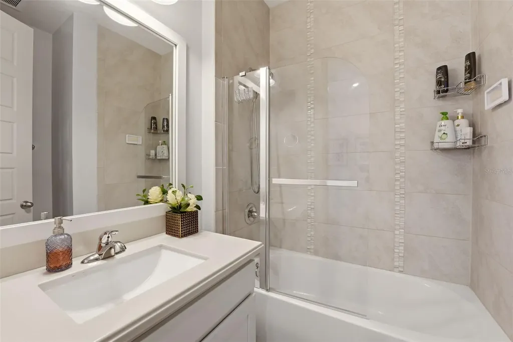 5518 Spanish Moss Cove Bradenton FL 34203