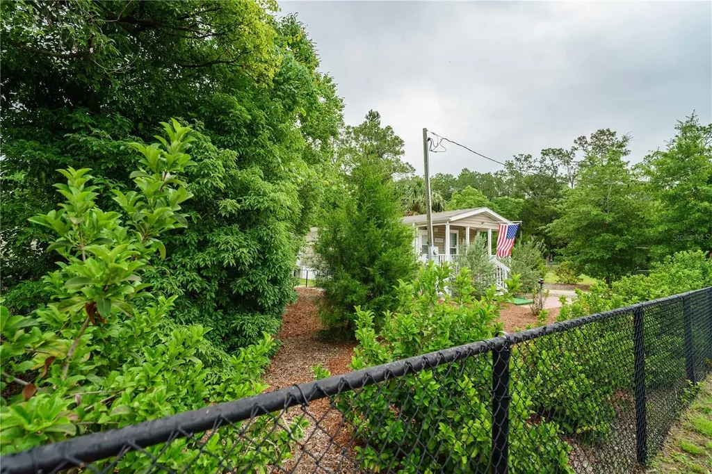 13215 NE 41st Street Silver Springs FL 34488