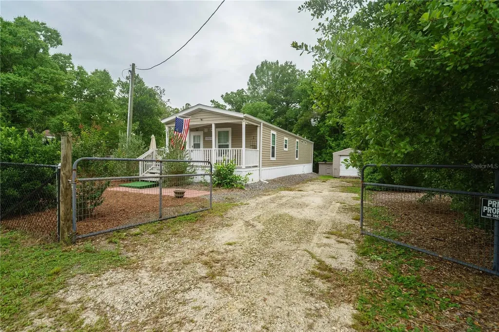 13215 NE 41st Street Silver Springs FL 34488