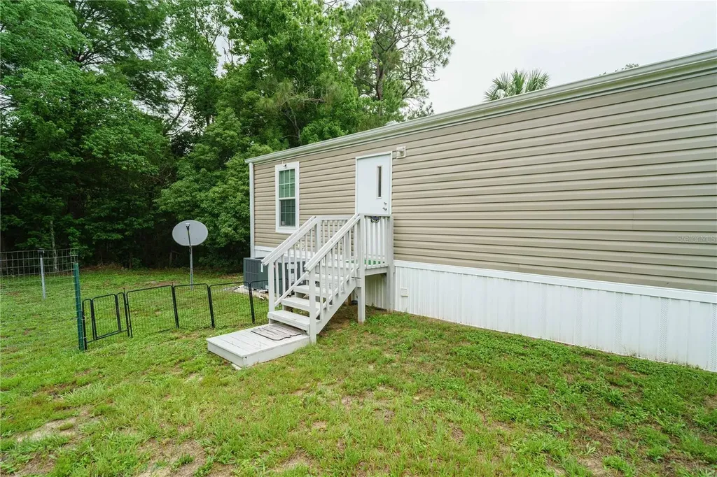13215 NE 41st Street Silver Springs FL 34488