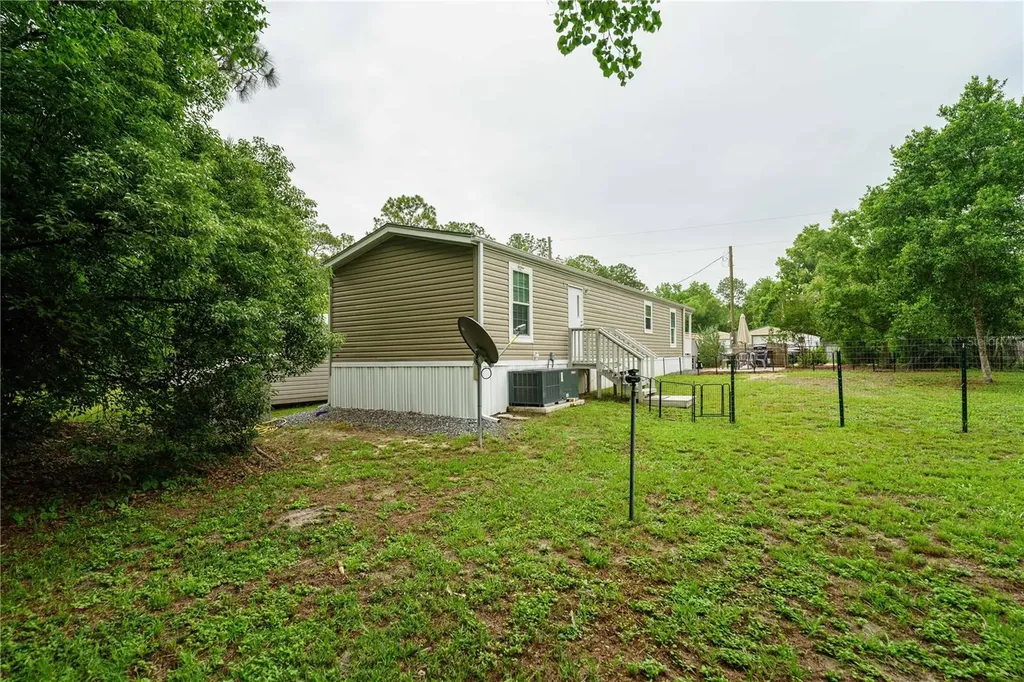 13215 NE 41st Street Silver Springs FL 34488