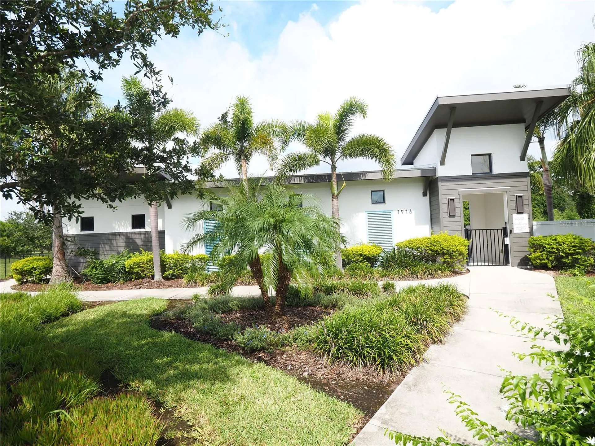 1722 Woodleaf Hammock Court Bradenton FL 34211