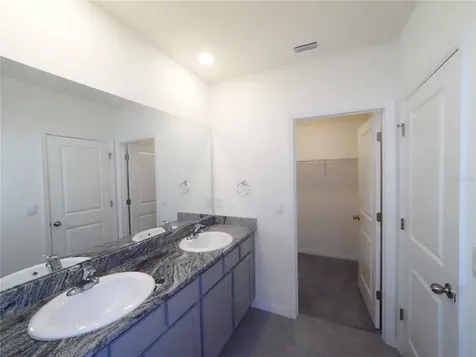 1722 Woodleaf Hammock Court Bradenton FL 34211