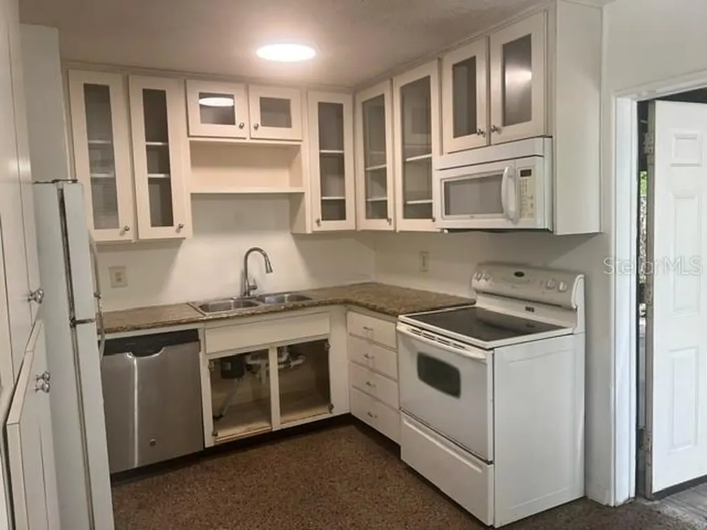 2211 E Amelia Street Orlando FL 32803