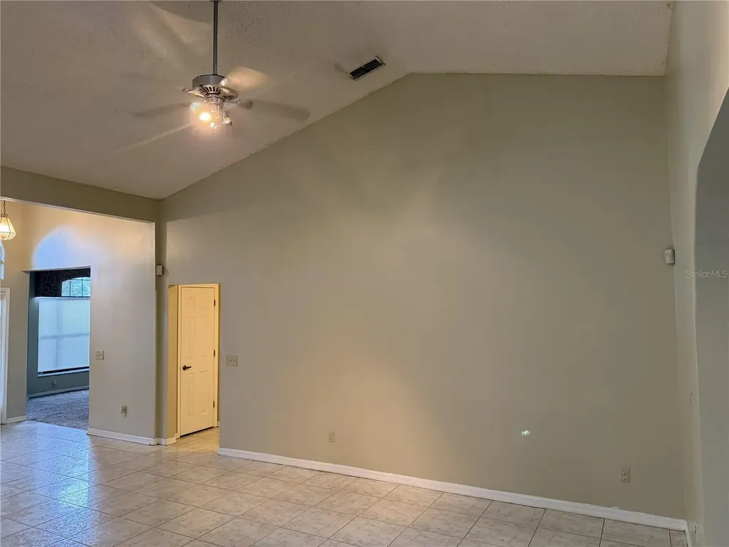 3733 Weetamoo Circle Orlando FL 32818
