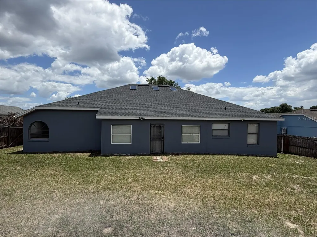 3733 Weetamoo Circle Orlando FL 32818