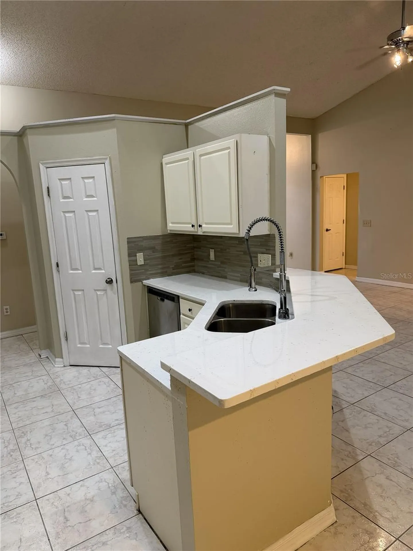 3733 Weetamoo Circle Orlando FL 32818