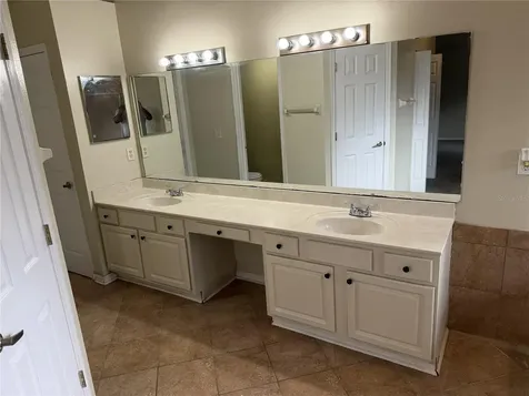 3733 Weetamoo Circle Orlando FL 32818
