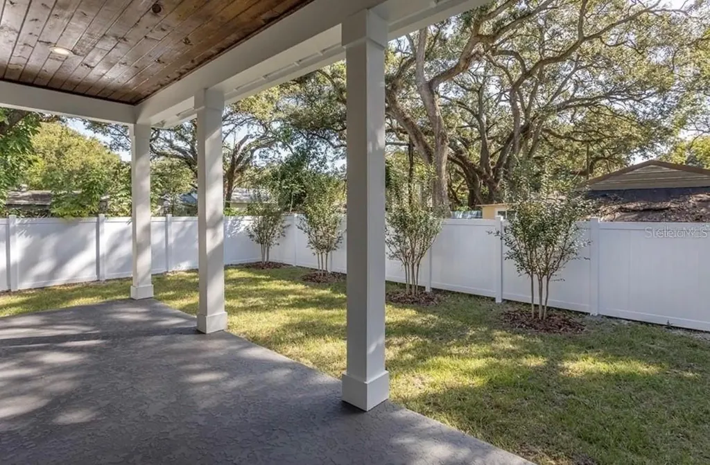 5813 N 18th Street Tampa FL 33610