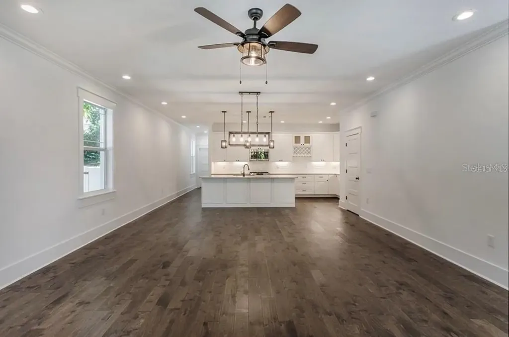 5813 N 18th Street Tampa FL 33610