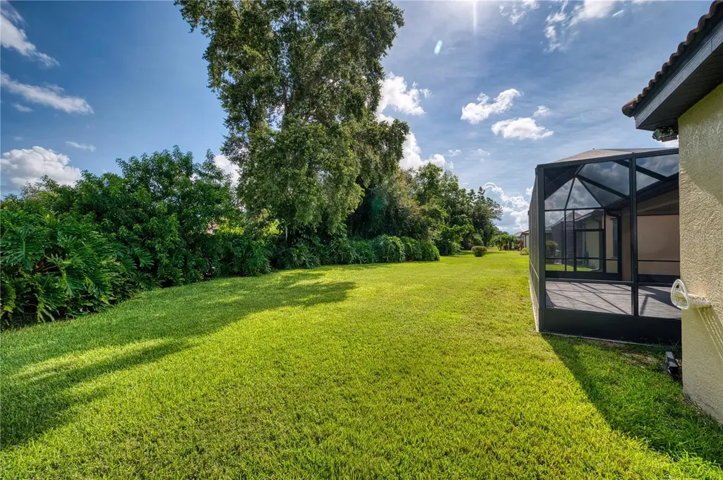 4252 Mackay Falls Terrace Sarasota FL 34243