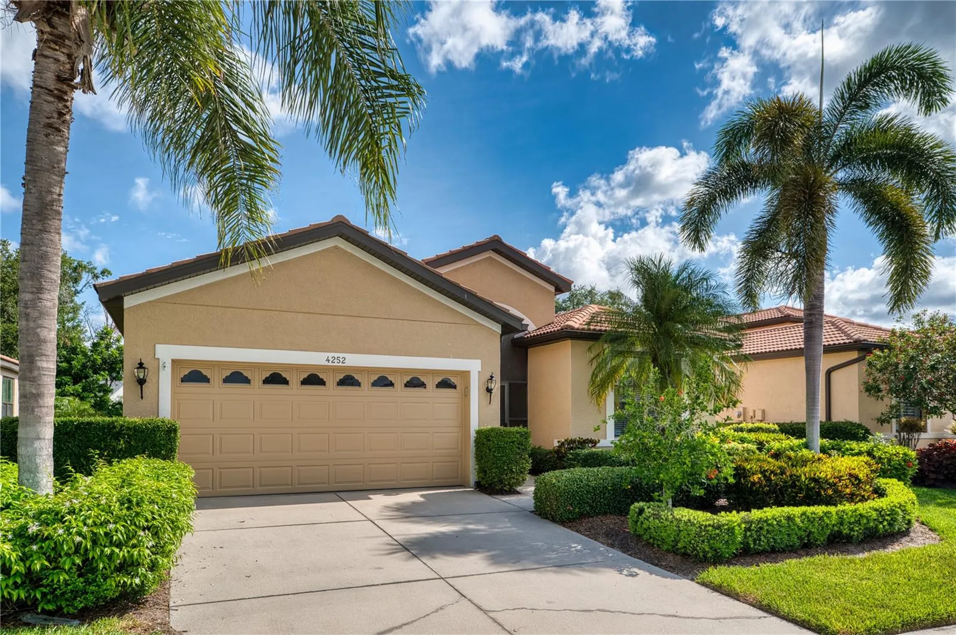 4252 Mackay Falls Terrace Sarasota FL 34243