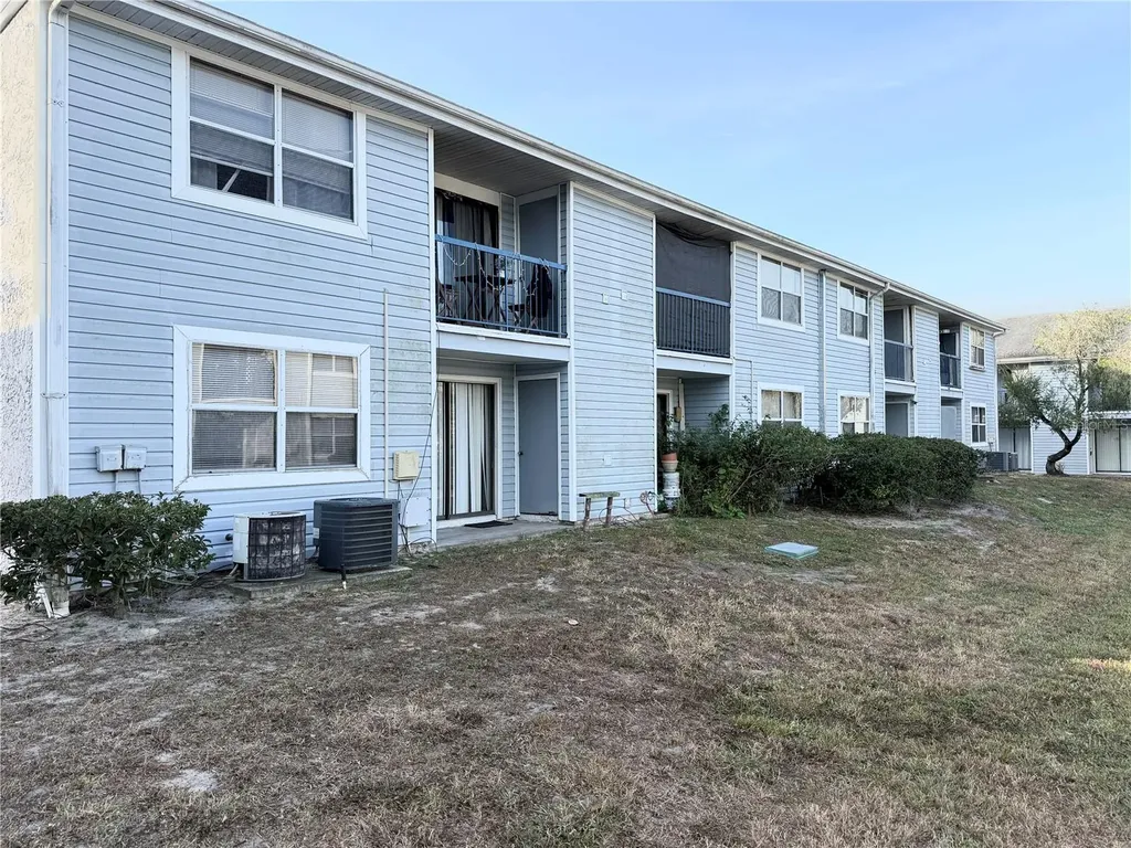 5054 Terrace Club Lane Tampa FL 33617