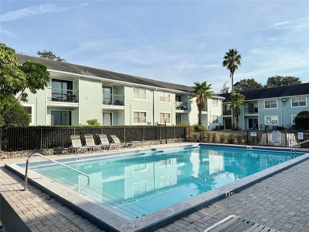 5054 Terrace Club Lane Tampa FL 33617