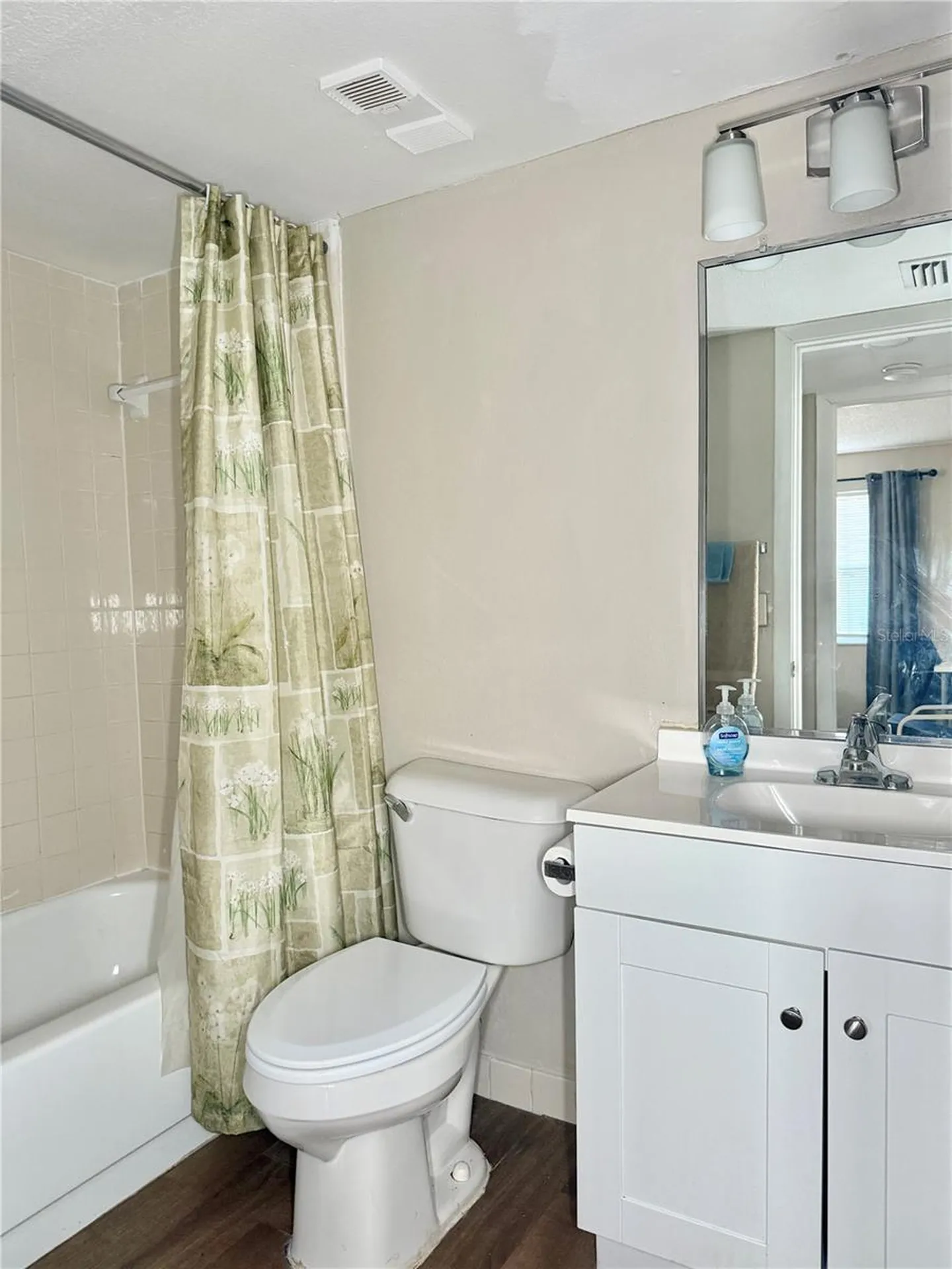 5054 Terrace Club Lane Tampa FL 33617