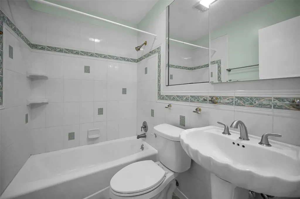 2072 Australia Way W Clearwater FL 33763