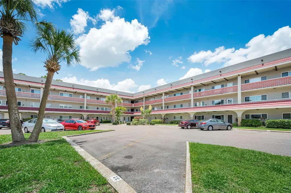 2072 Australia Way W Clearwater FL 33763