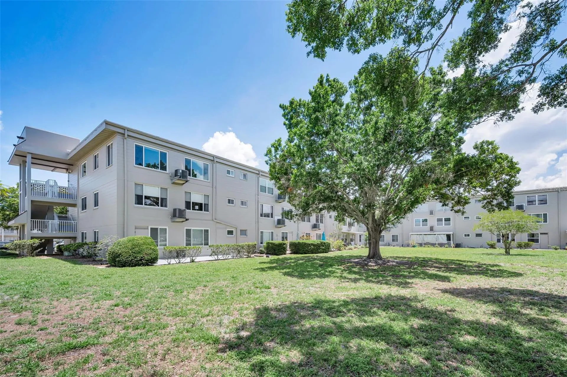 2072 Australia Way W Clearwater FL 33763
