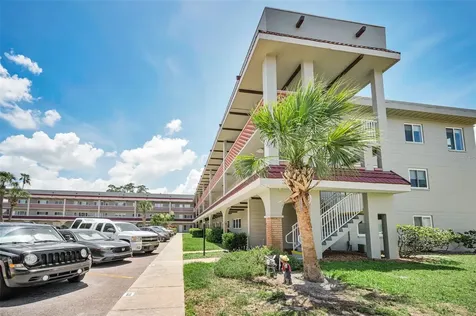 2072 Australia Way W Clearwater FL 33763