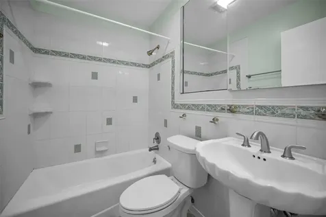 2072 Australia Way W Clearwater FL 33763
