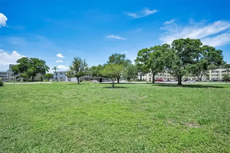 2072 Australia Way W Clearwater FL 33763