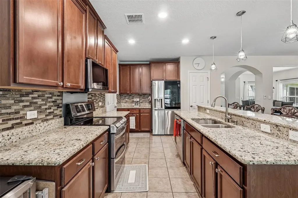 14102 Waterford Creek Boulevard Orlando FL 32828