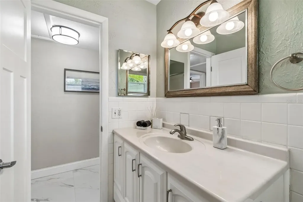 6765 11th Avenue N St Petersburg FL 33710