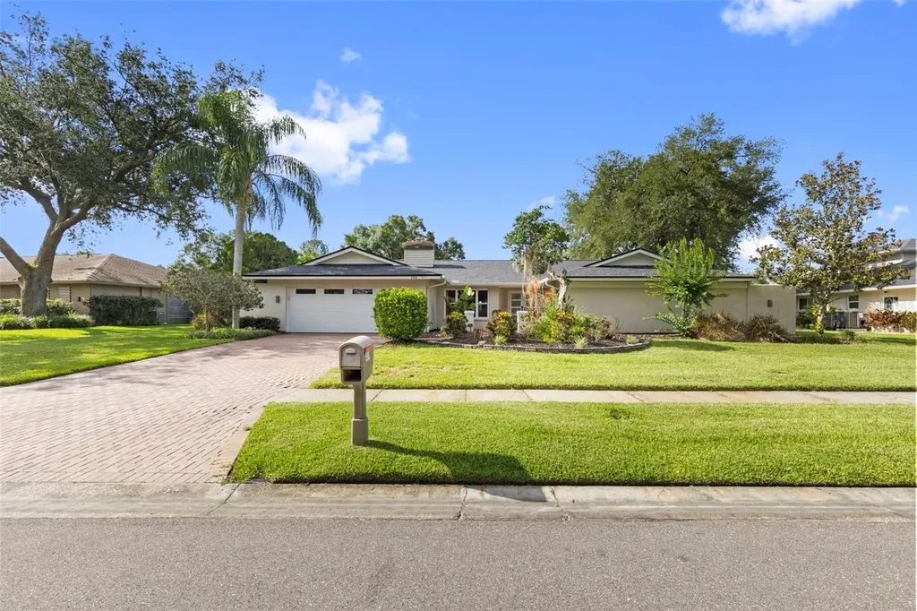 4308 Middle Lake Drive Tampa FL 33624