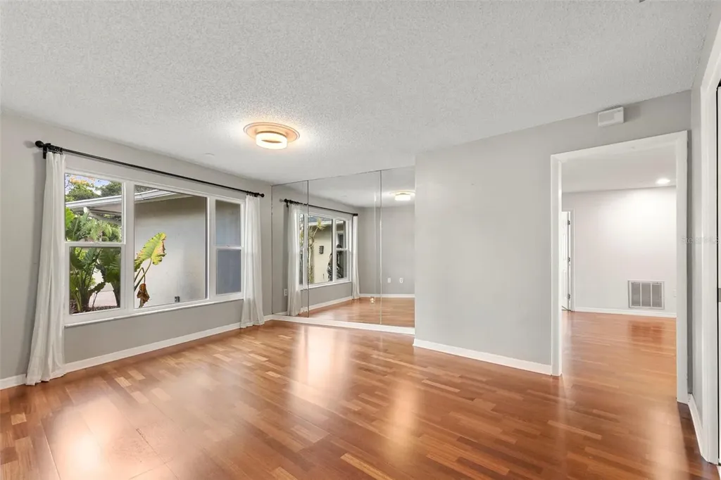 4308 Middle Lake Drive Tampa FL 33624