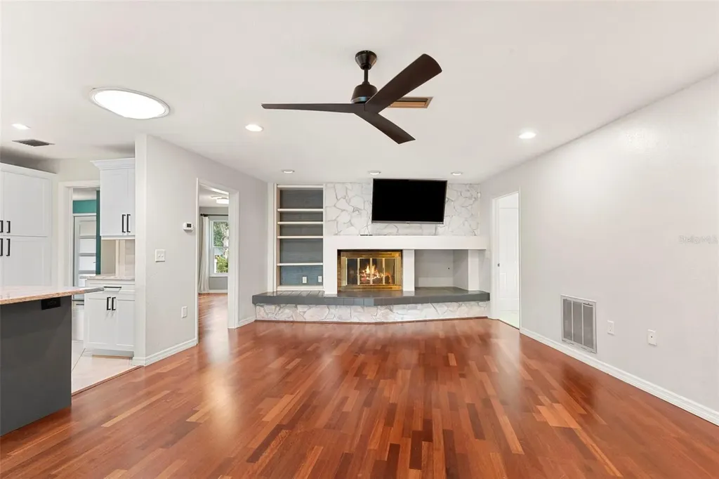 4308 Middle Lake Drive Tampa FL 33624