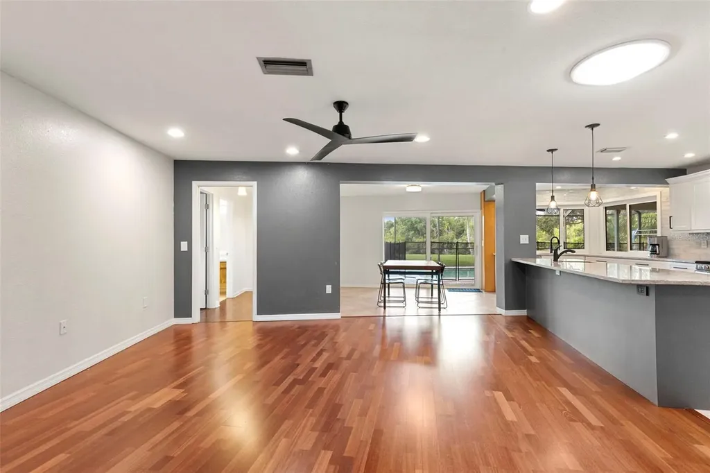 4308 Middle Lake Drive Tampa FL 33624