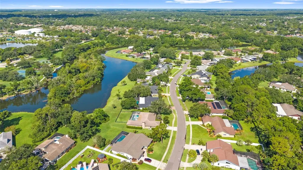 4308 Middle Lake Drive Tampa FL 33624